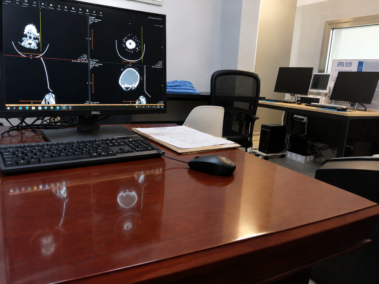 PACS imaging workstation at The Radiology Clinic